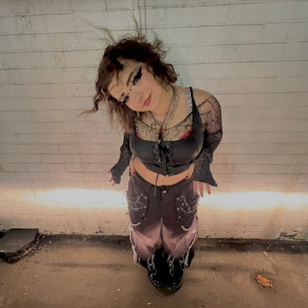 Meet your Posher, Harley